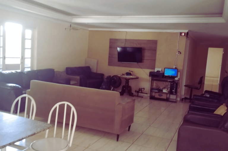 Casa de Repouso Ebenezer oferecendo cuidados humanizados e ambiente seguro para idosos com conforto, carinho e qualidade de vida