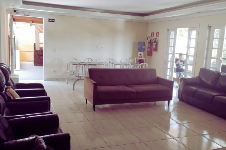 Casa de Repouso Ebenezer oferecendo cuidados humanizados e ambiente seguro para idosos com conforto, carinho e qualidade de vida
